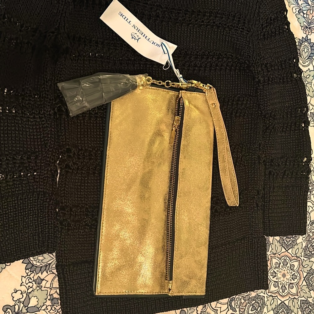 Gold with cracked gold clutch! Very soft and elegant!